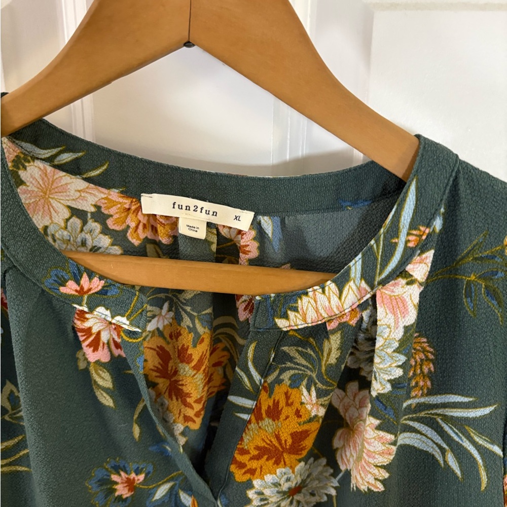Fun 2 Fun Floral Teal and Orange Blouse - Picture 2 of 3
